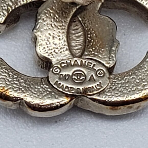 Authentic Chanel CC Rhinestones 1 earing only - Picture 9 of 10